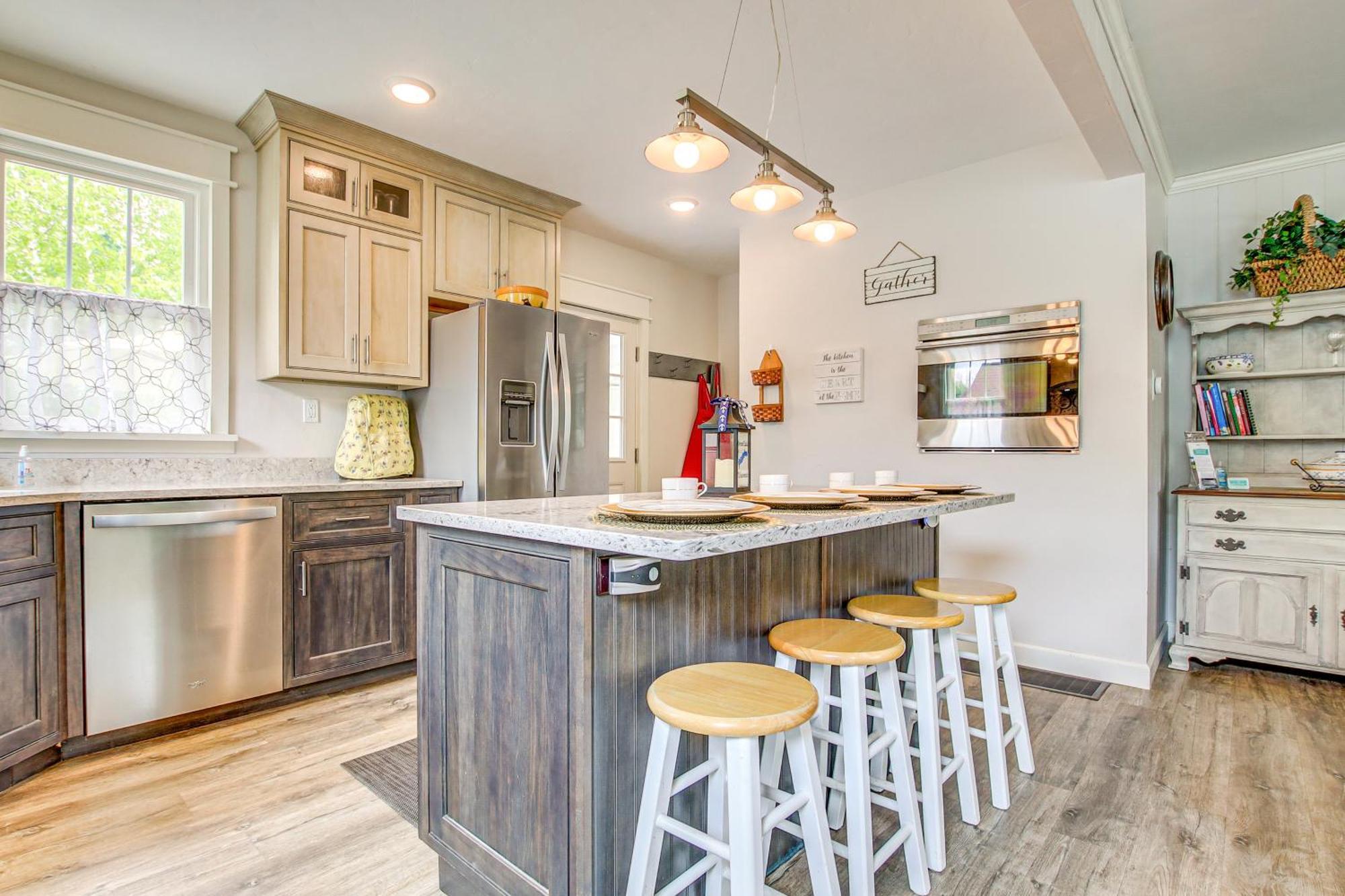 Lavish House With Patio - 2 Blocks To Green Lake! Esterno foto