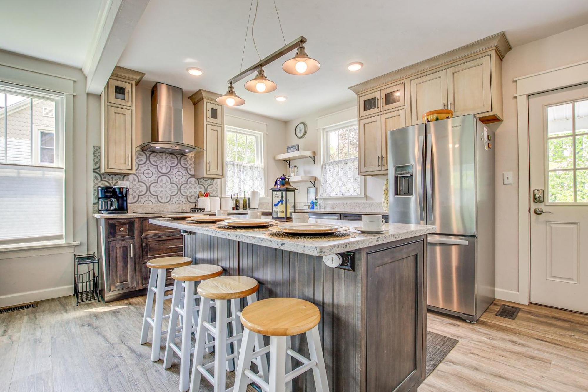 Lavish House With Patio - 2 Blocks To Green Lake! Esterno foto